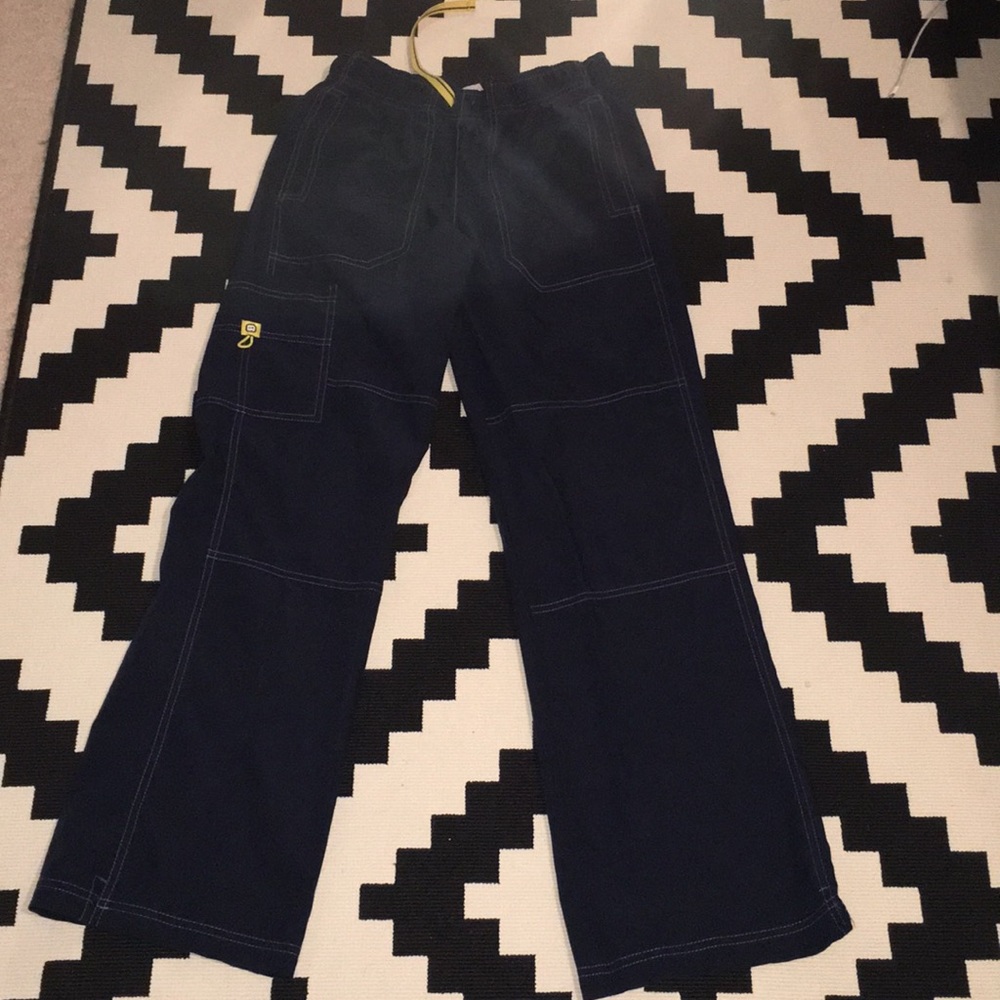 Wonderwink navy cargo scrub pant Sz s women’s